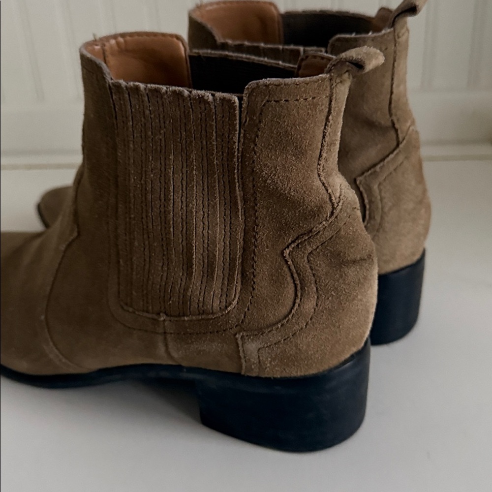 Marc Fisher Womens The Yohani Suede Western Chelsea Boot Pointed Toe - Picture 5 of 8